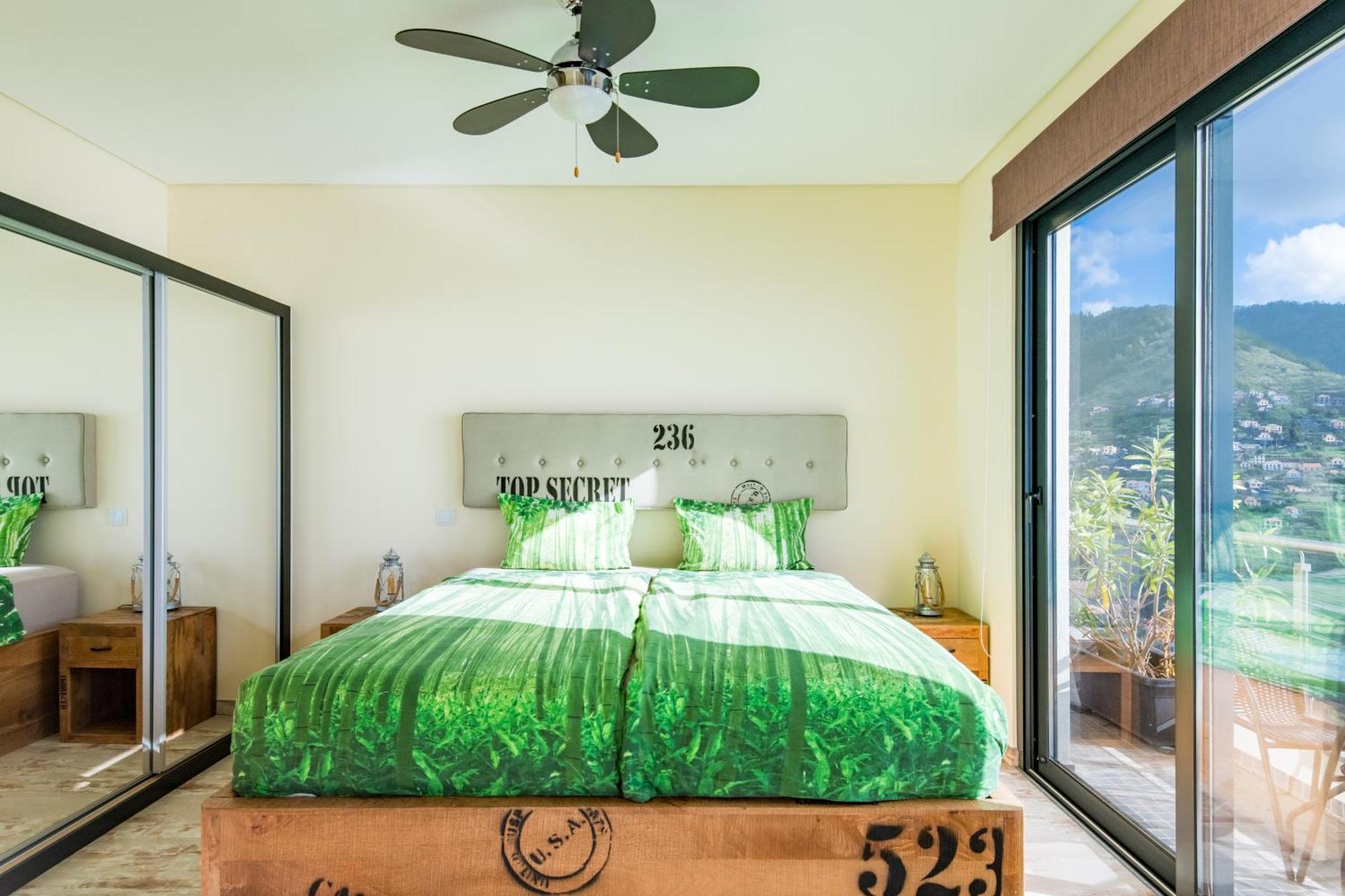 Guesthouse-Theview (Adults Only) Ribeira Brava Exteriér fotografie