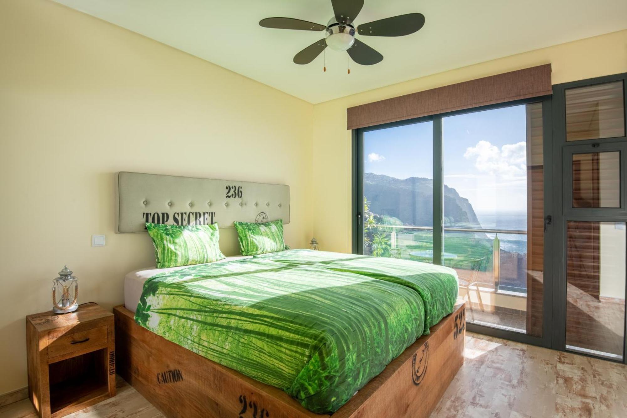 Guesthouse-Theview (Adults Only) Ribeira Brava Exteriér fotografie