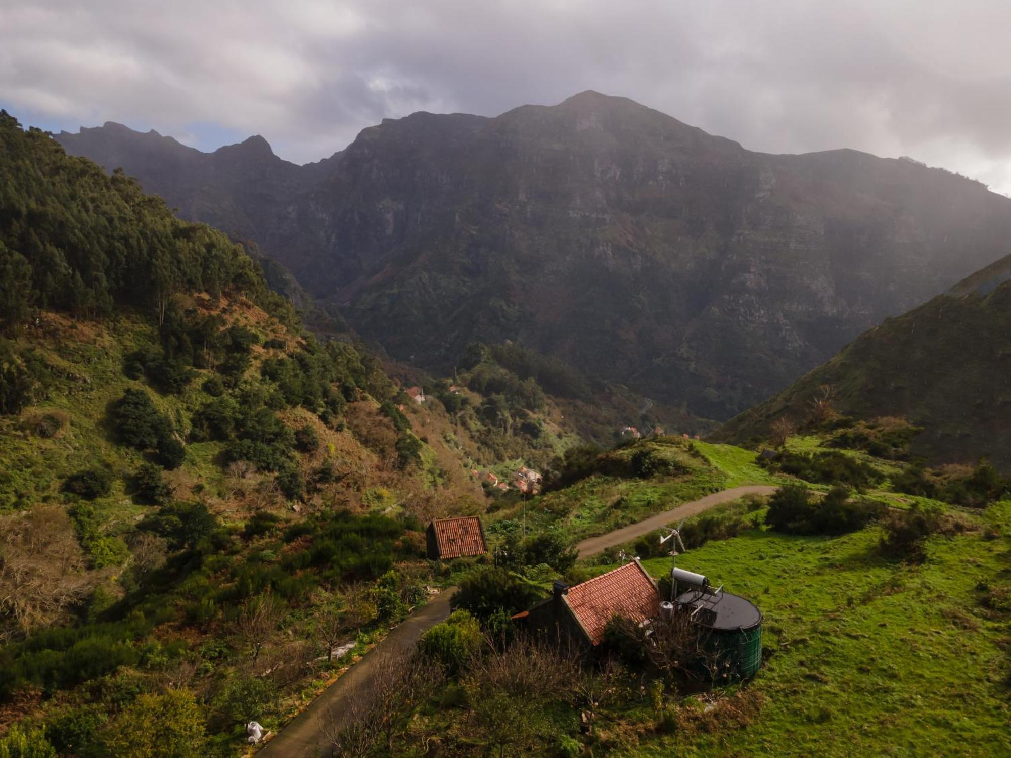 Guesthouse-Theview (Adults Only) Ribeira Brava Exteriér fotografie