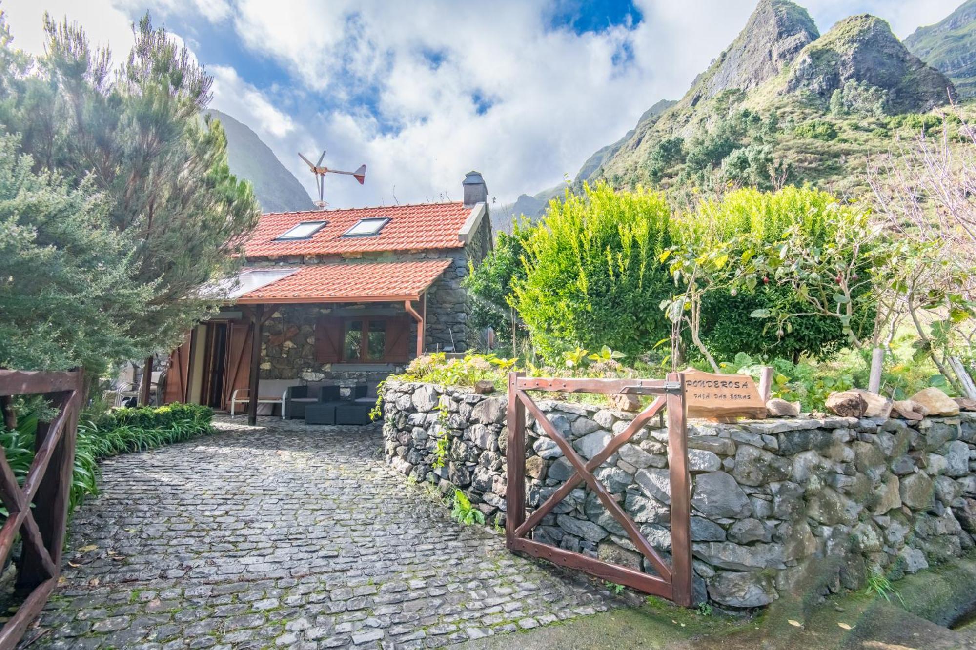 Guesthouse-Theview (Adults Only) Ribeira Brava Exteriér fotografie